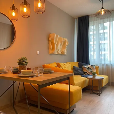 Apartment With Free Underground Parking By Cosher *