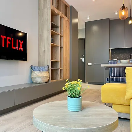 With Free Underground Parking By Cosher Appartement *