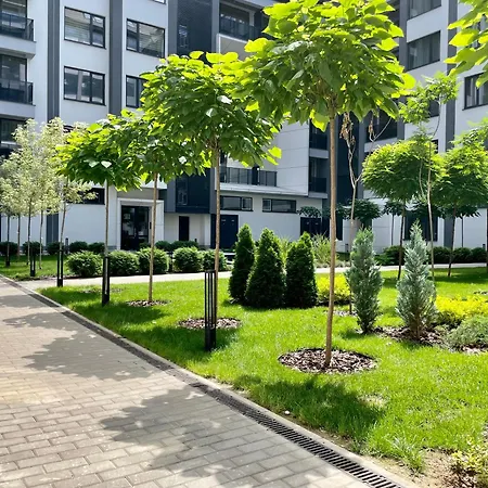 With Free Underground Parking By Cosher Apartamento Sófia