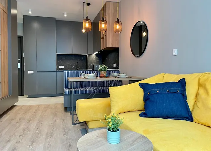 アパート With Free Underground Parking By Cosher ソフィア