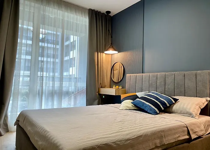 With Free Underground Parking By Cosher Lejlighed *